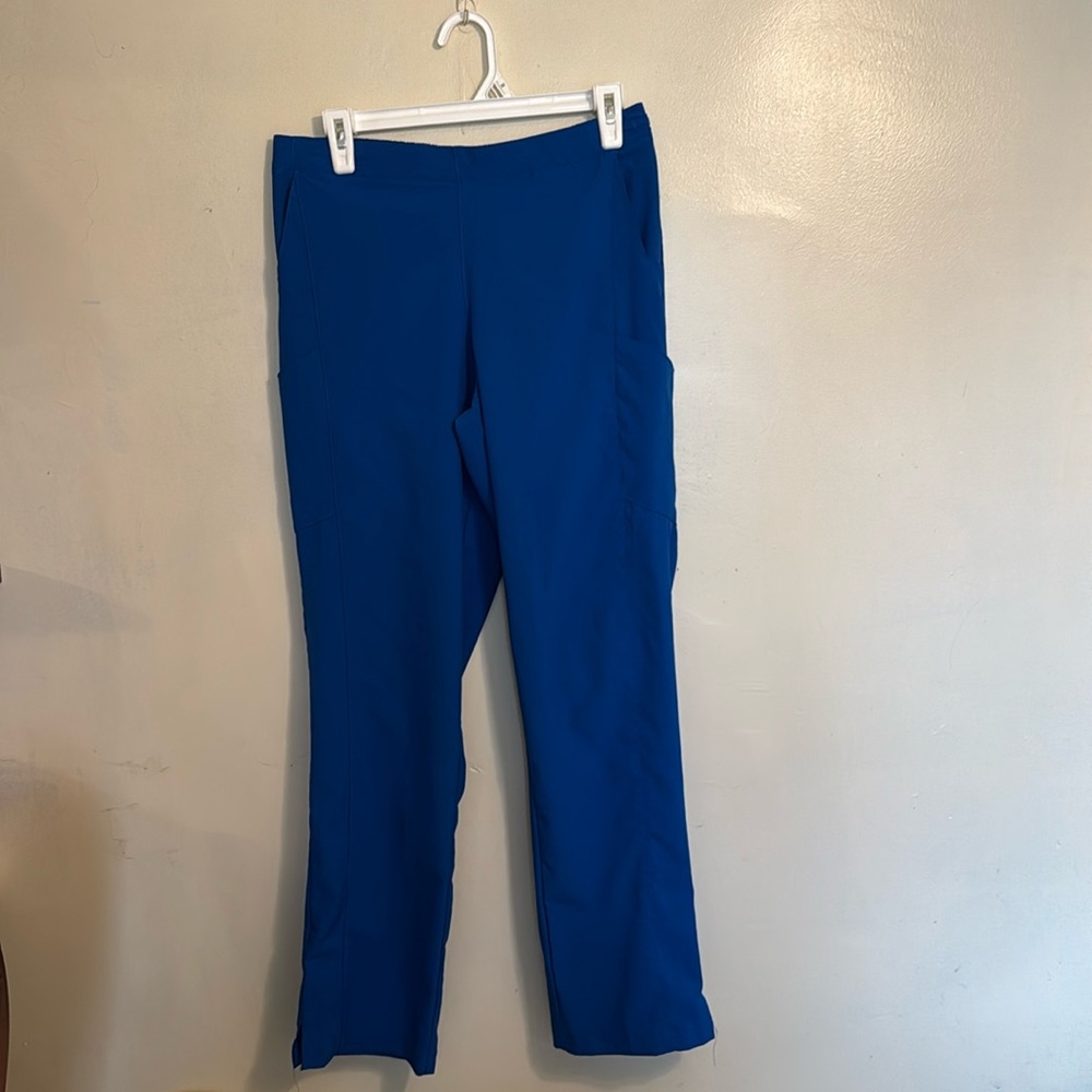 Wonder Wink brand straight leg scrub bottoms. Galaxy blue. Size Medium.